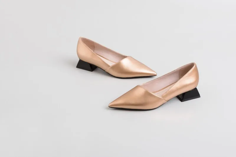 Туфли лодочки женские на высоком каблуке заостренный носок квадратный каблук однотонные туфли большой