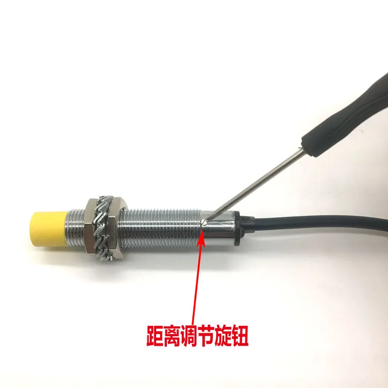 M8 Бесконтактный переключатель с тремя проводами нормальное открытие 24 В длинное