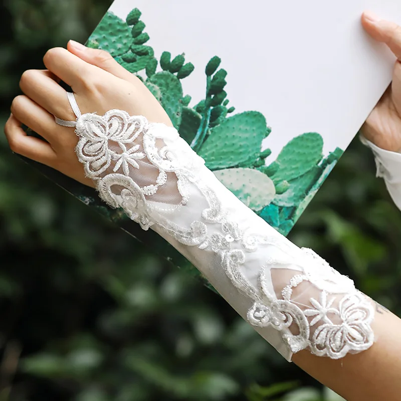 

White Bridal Gloves 2022 New Bridal Gloves Satin Lolita Sleeves Wedding Trip Wedding Photo Fingerless Lace Sequined Hand Sleeves