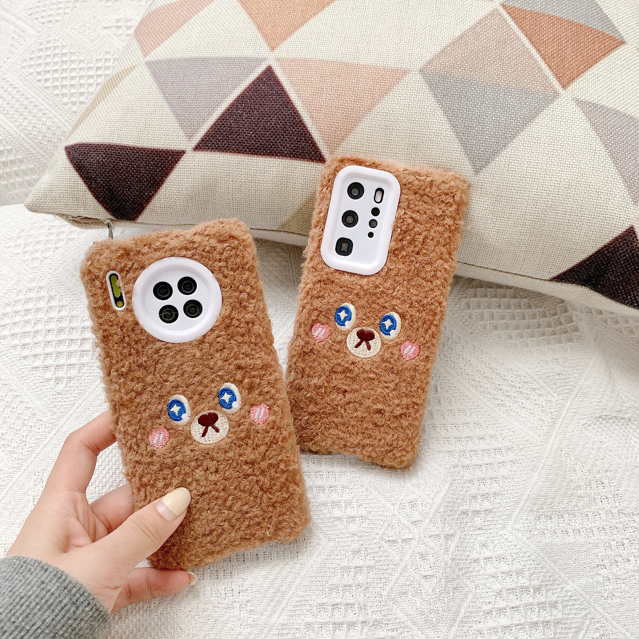 

Plush-blue spectacle bear is suitable for HUAWEI P30 pro mobile phone case nova5/6/7/mate 40 protective cover