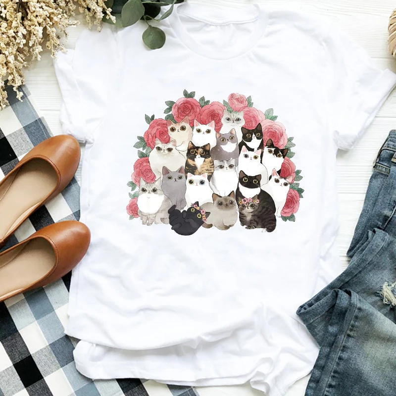 

Женская футболка с цветочным принтом, принтом в виде кошки