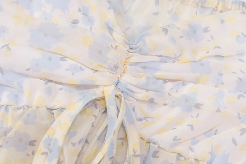 

2021 Floral Crop Tops Women Short Puff Sleeve Fahsion Streetwear V Neck Ruched Bandage Ruffles Sexy Party Clubwear Summer Cute