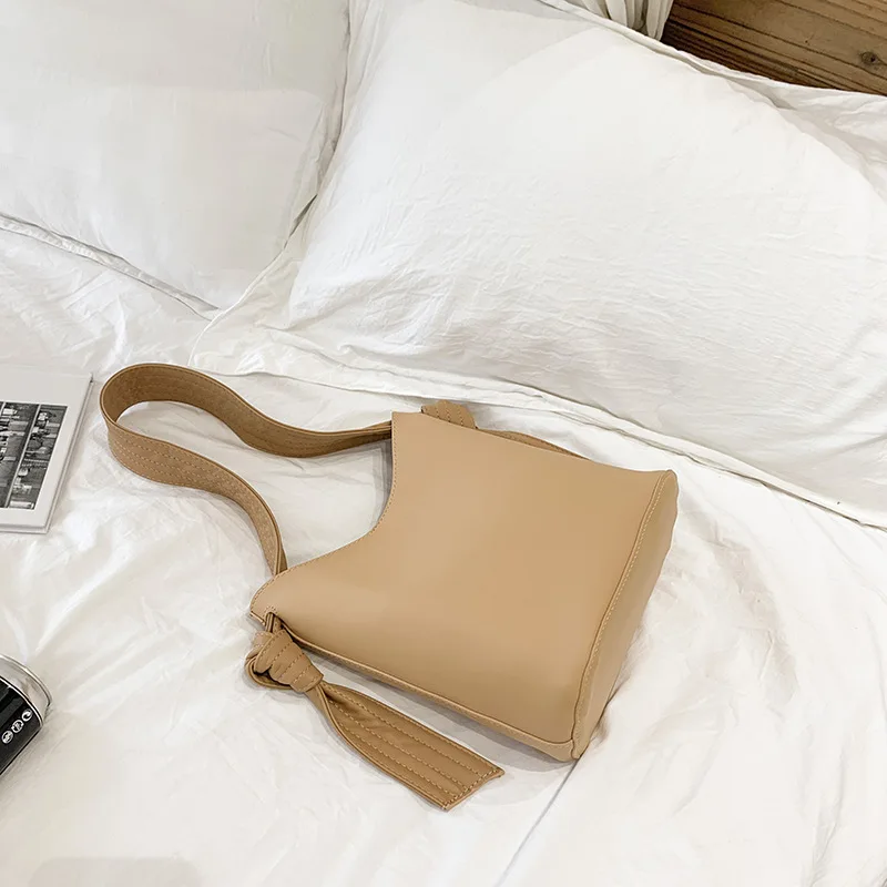 

Ladies shoulder bag new trendy fashion all-match messenger bag large capacity simple bucket bag portable mobile phone coin purse