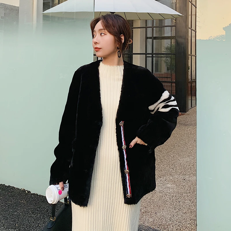 Simple Temperament V-Neck Merino Sheep Fur Doble-Faced Fur Coat Women Female Short Locomotive Slim Real Fur Winter New Young y2k
