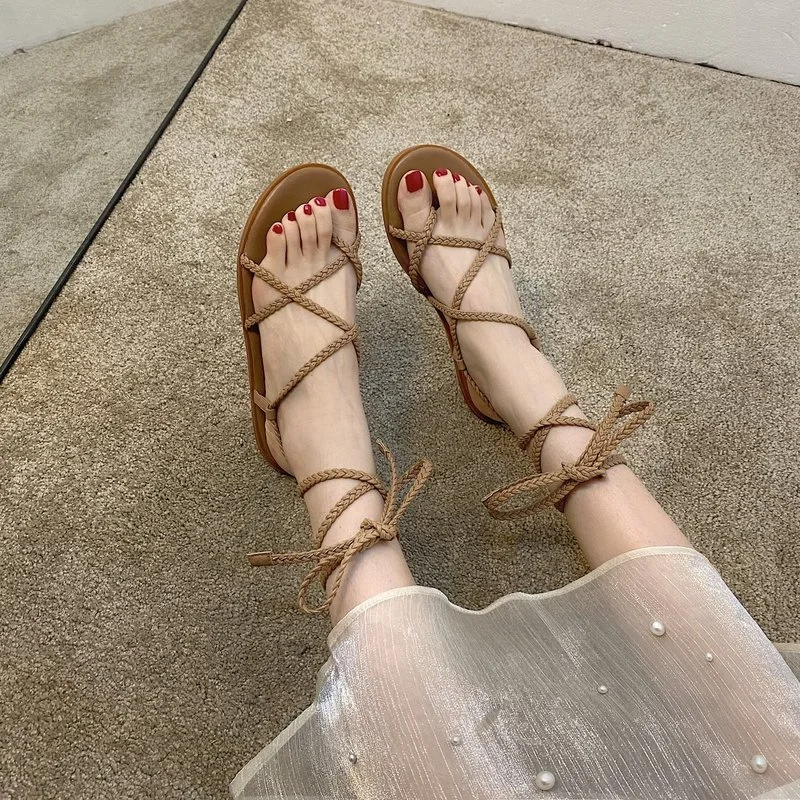 

Босоножки женские кожаные, однотонные удобные повседневные сандалии на шнуровке, ремешок на щиколотке, плоская подошва, с круглым носком, л...