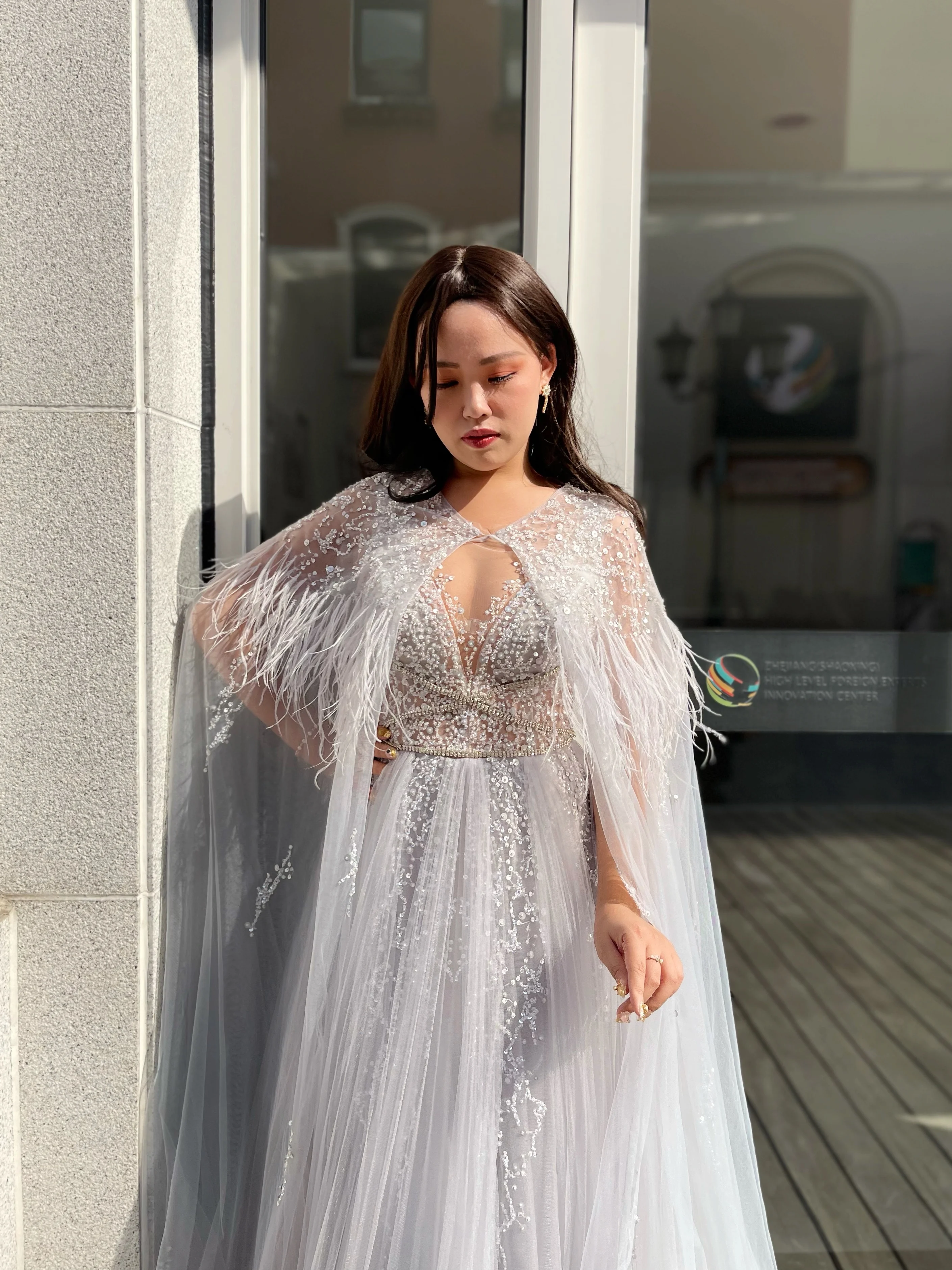 Женское вечернее платье-трапеция с V-образным вырезом и рукавами-накидками -