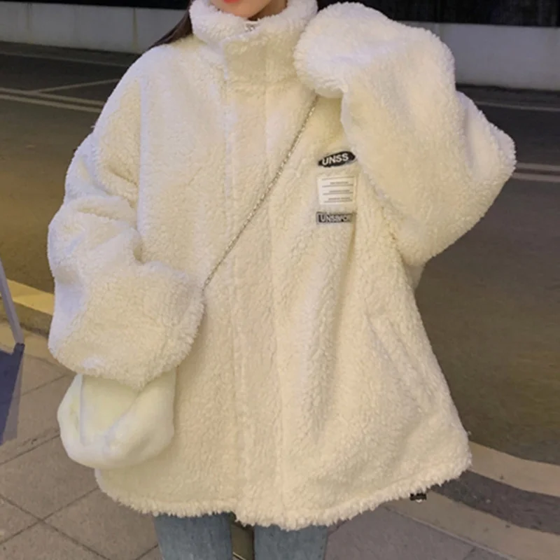 

in Winter 2021, the New Loose Imitation Lamb Hair Is Thickened, and the Middle and Long Sleeved Cotton Coat Is Worn on Both