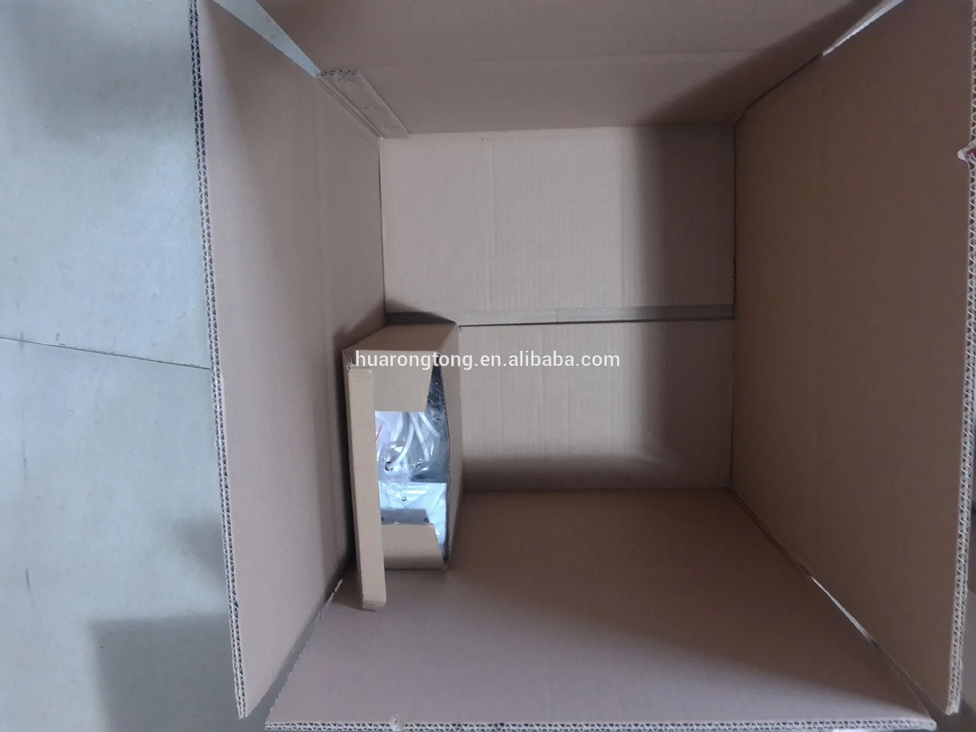 

RFID 868MHz door gate interaction antenna circular polarization antenna
