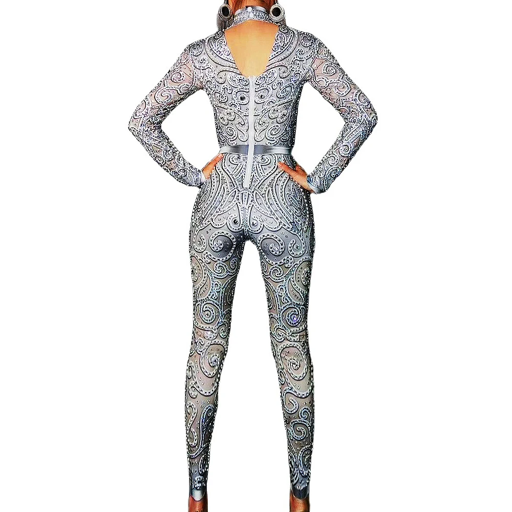 Блестящий Комбинезон с открытой спиной серебристые стразы принтом |