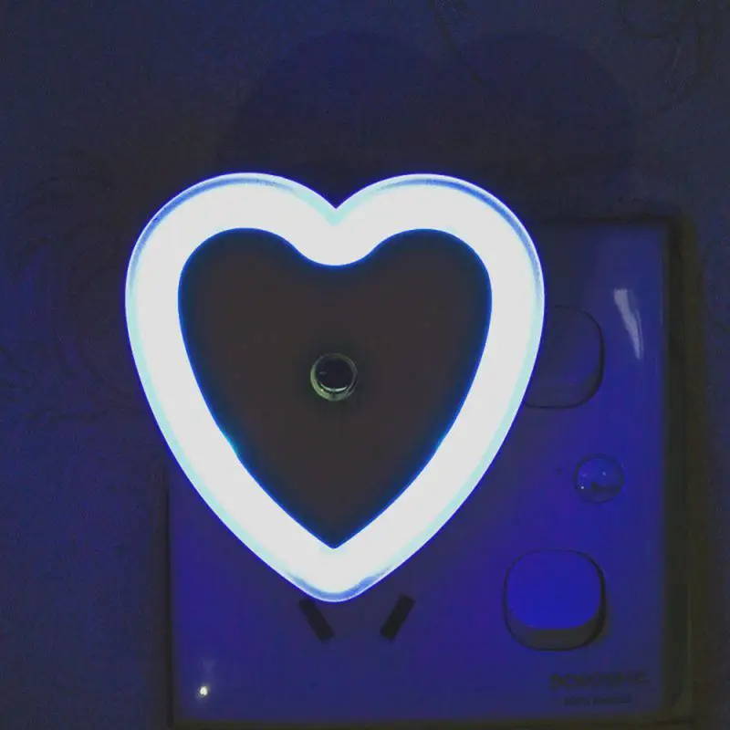 

Мини-ночник в форме сердца, креативный энергосберегающий Ночной светильник с управлением, светодиодный сенсорсветильник ильник, умная лам...