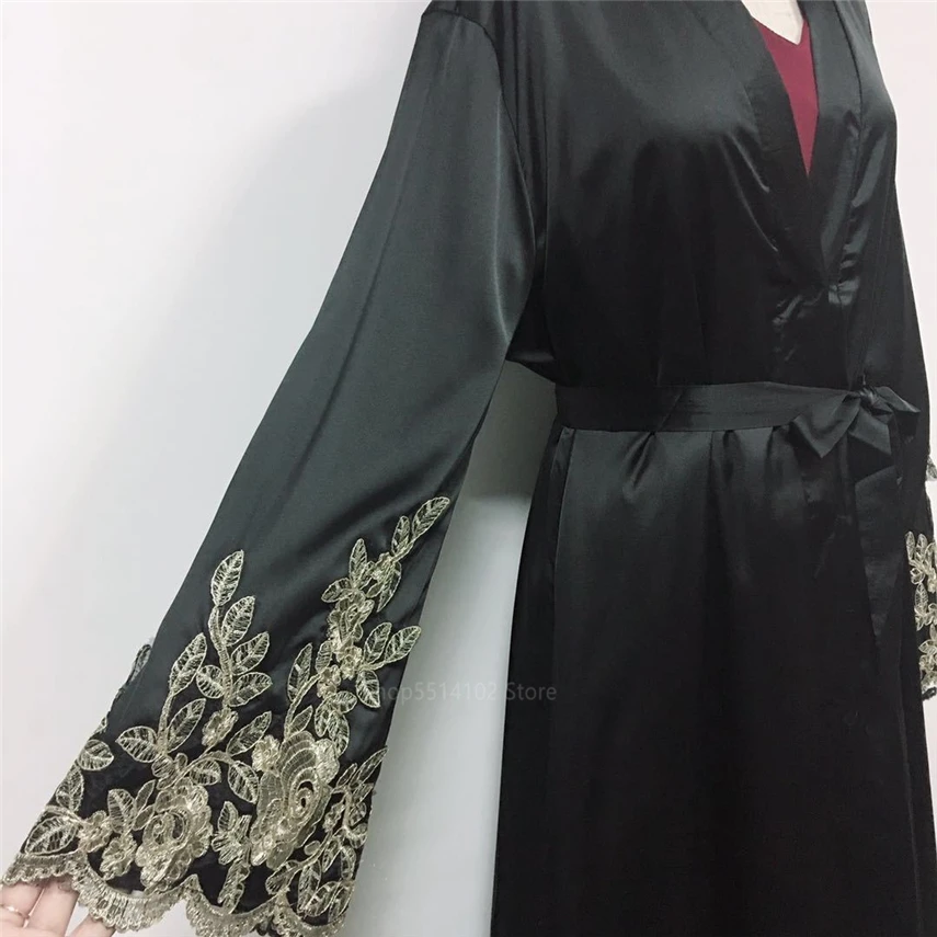 

Woman Black Dubai Abaya Muslim Long Cardigan Robes Women Satin Embroidery Lace V-neck Kaftan Kimono Islamic Hijab Party Dresses