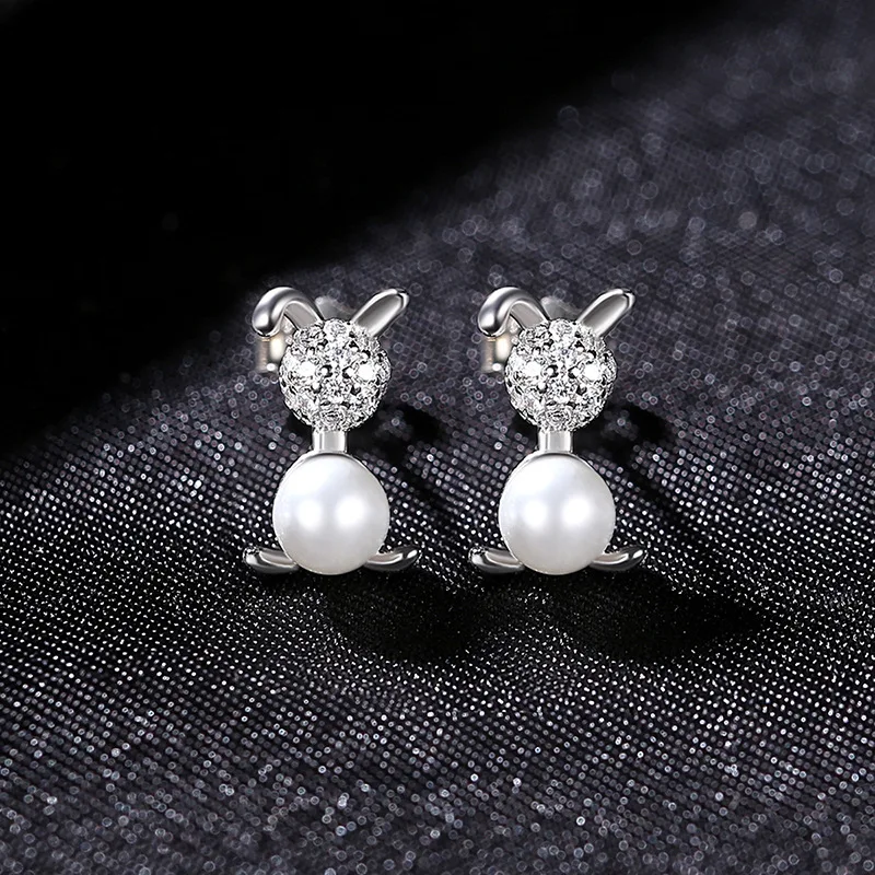 

Ladies natural freshwater pearl earrings simple and versatile S925silver earrings fashion inlaid zircon cute rabbit ear earrings