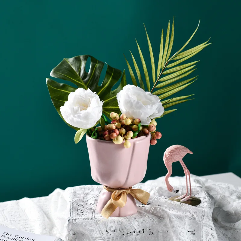 

Nordic small fresh bouquet shape ceramic vase, creative home furnishings, living room flower arrangements, ornaments