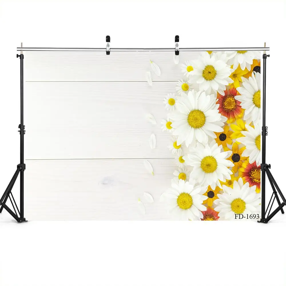 Фон для студийной фотосъемки с изображением цветущих цветов и деревянной доски |