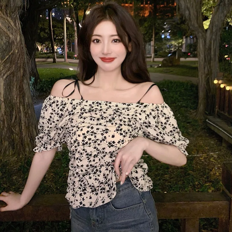 

Женская шифоновая блузка Jlong, пикантная летняя рубашка с одним открытым плечом и цветочным принтом, Топ без бретелек с коротким рукавом