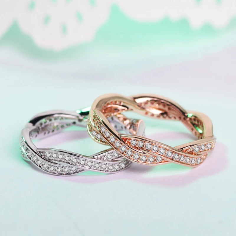 

Female Simple Ring Wrapped And Micro-set Rose Gold Plated Ring 1PC Stylish Rhinestone Ring For Valentine's Day Present