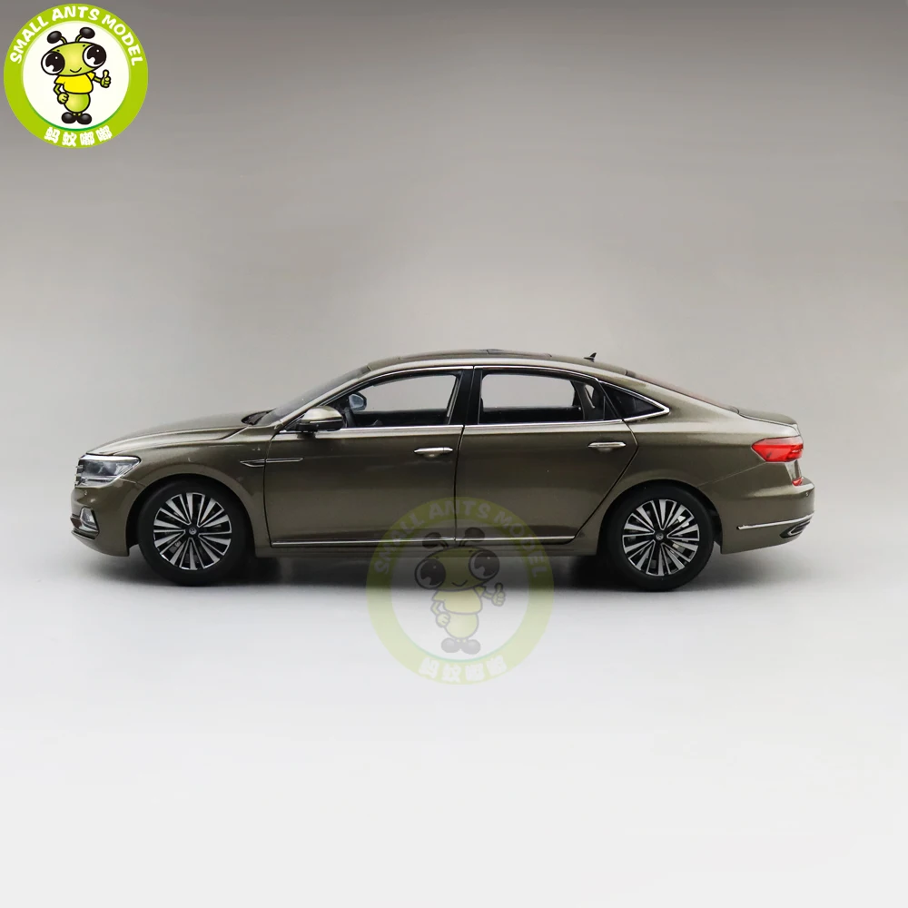 1/18 все новые Passat литой автомобиль модель игрушки девушки подарки на день рождения для мальчиков черный - Цвет: Brown
