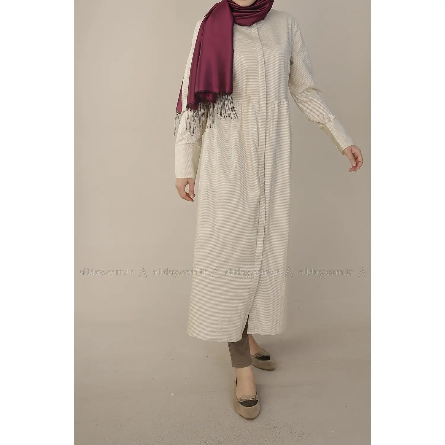 Длинная туника в полоску с завязками на талии| |