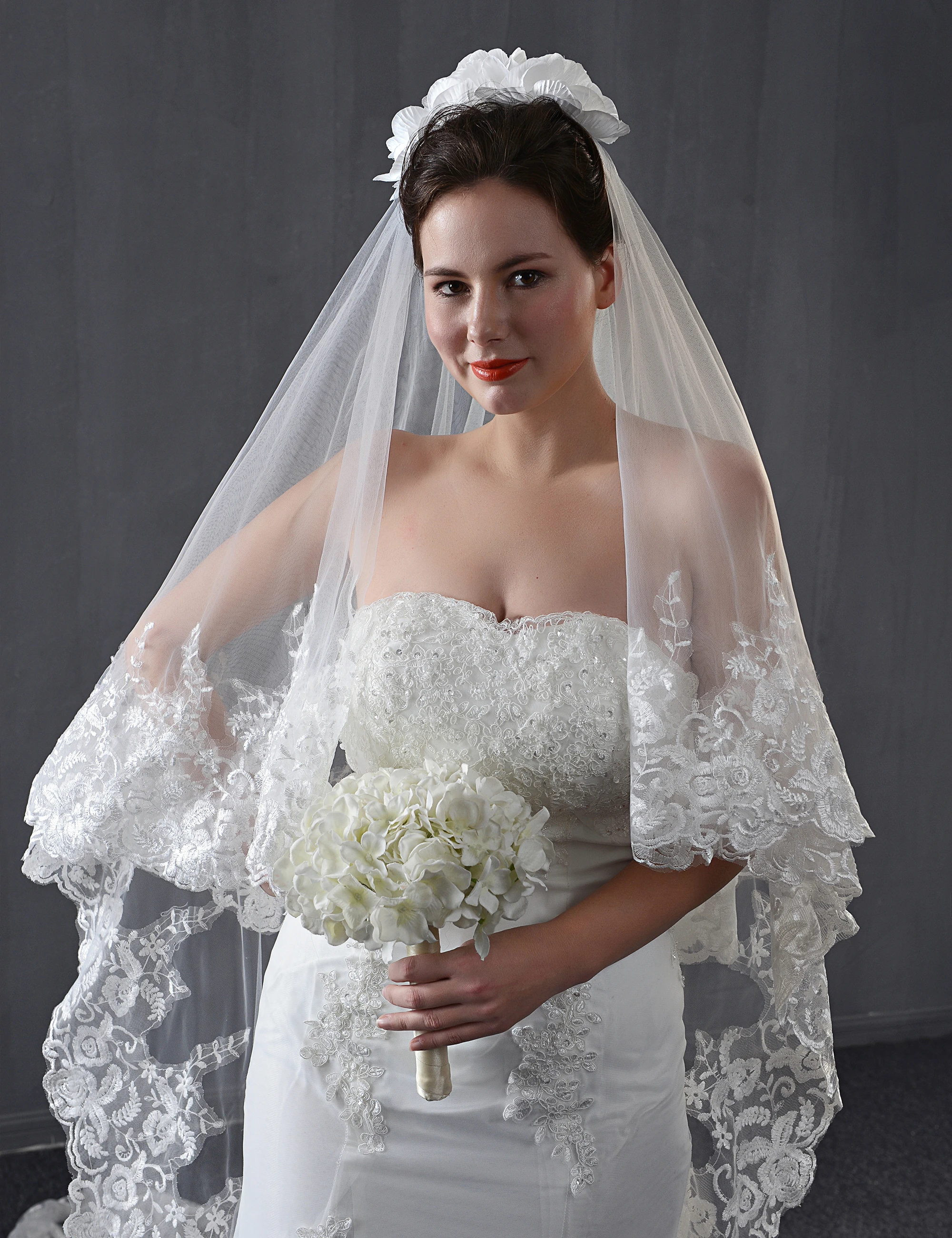 Винтажная кружевная свадебная вуаль Фата невесты 2 яруса винтажная Цветочная на