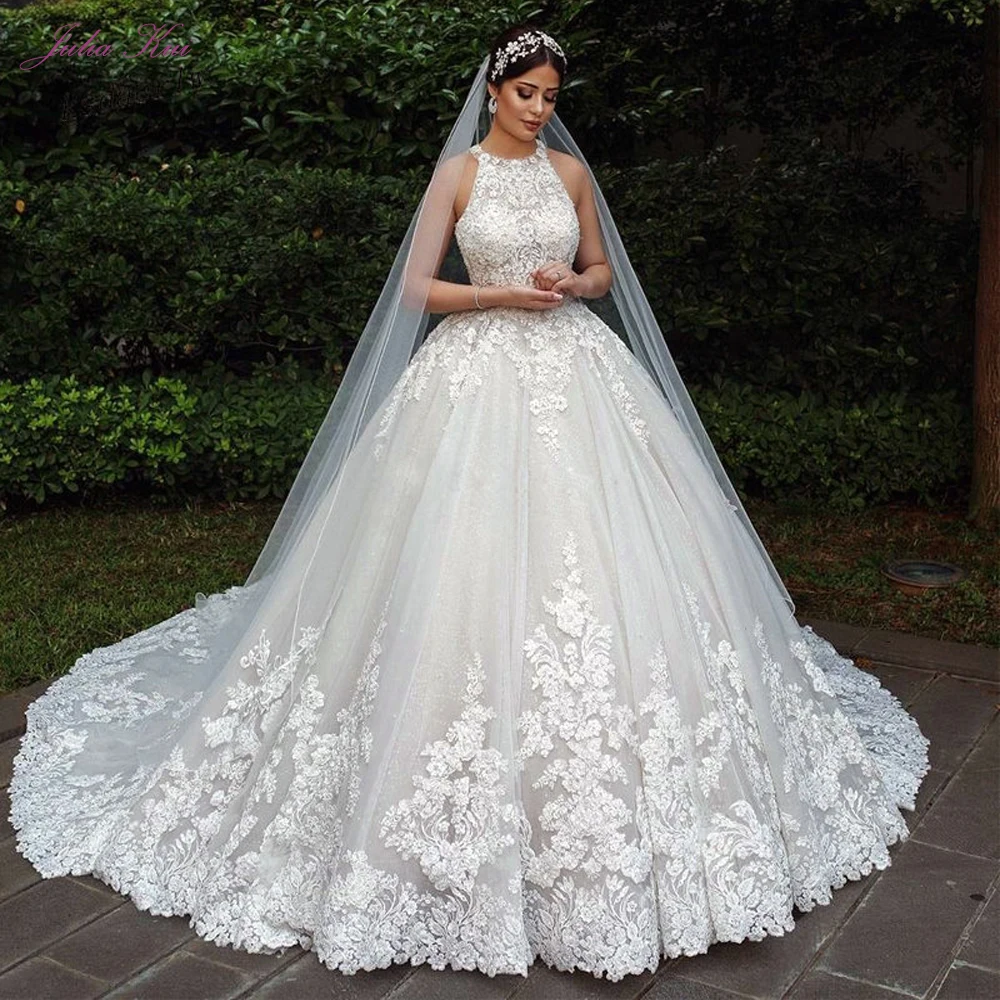 

UETEEY Ball Gown Wedding Dresses Halter Embroidery Lace Court Train Plus Size A-Line Button Back Wedding Gowns 2022