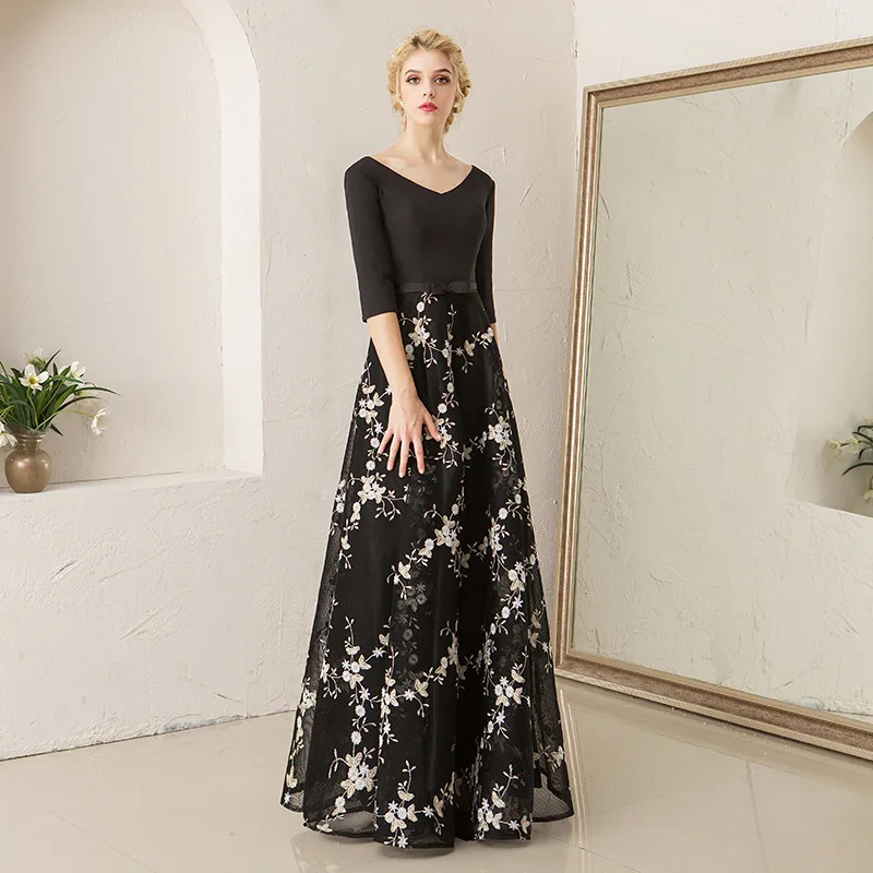 Простое черное кружевное платье с V-образным вырезом и цветочным принтом бальное