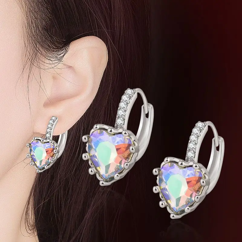 

Simple Female Love Heart Small Earrings Classic Gold Silver Color Clip Earrings For Women Charm Rainbow Zircon Wedding Earrings