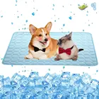 Охлаждающий коврик для собак, летняя крутая кровать большого размера из ледяного шелка, подушка для домашних животных, кошек, щенков, котят, комнатный напольный коврик для дивана