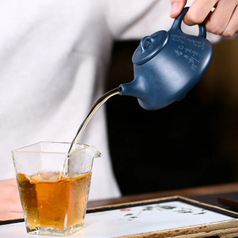

Yixing Stone Scoop Teapot Raw Ore Azure Clay Purple Sand Tea Pot Pottery Hand Carved Exquisite Landscape Kettle Teaware 210cc