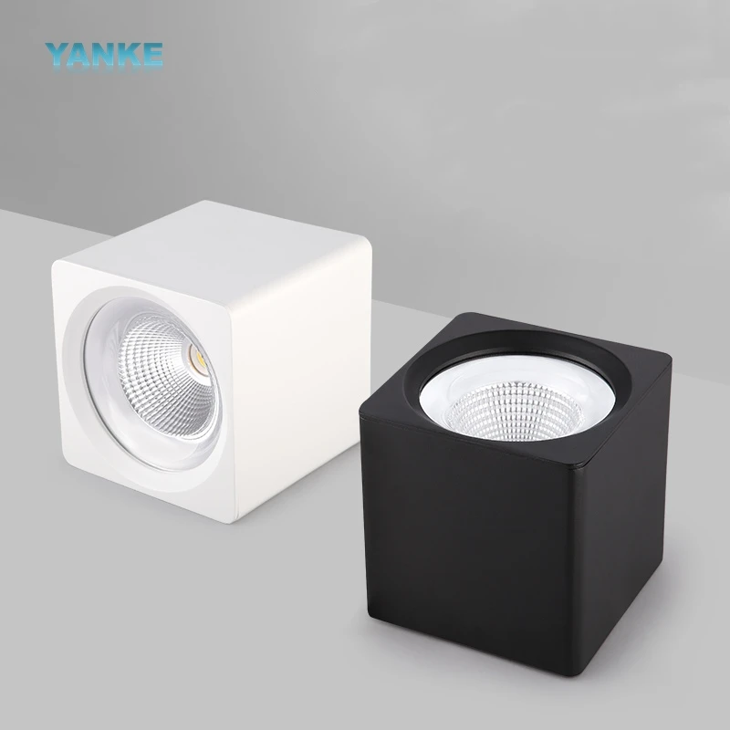 Диммируемый квадратный светильник с поверхностным креплением светодиодный