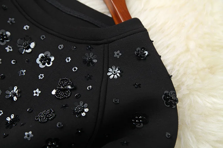 

European and American women's wear 2020 winter new style Long-sleeved beaded hoodie shorts Fashionable space cotton black suit