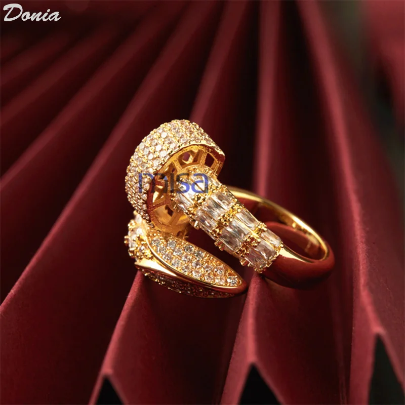 Ювелирные изделия Donia набор из 4 колец и браслетов с геометрическими элементами