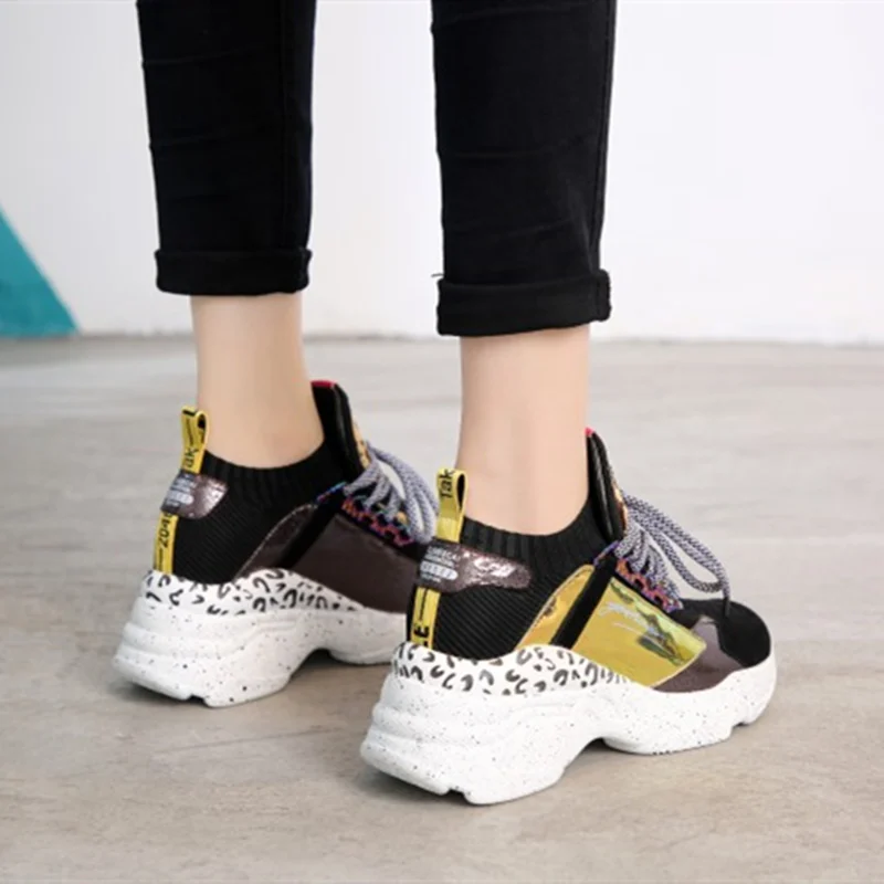 Кроссовки женские из натуральной кожи на шнуровке массивная платформа