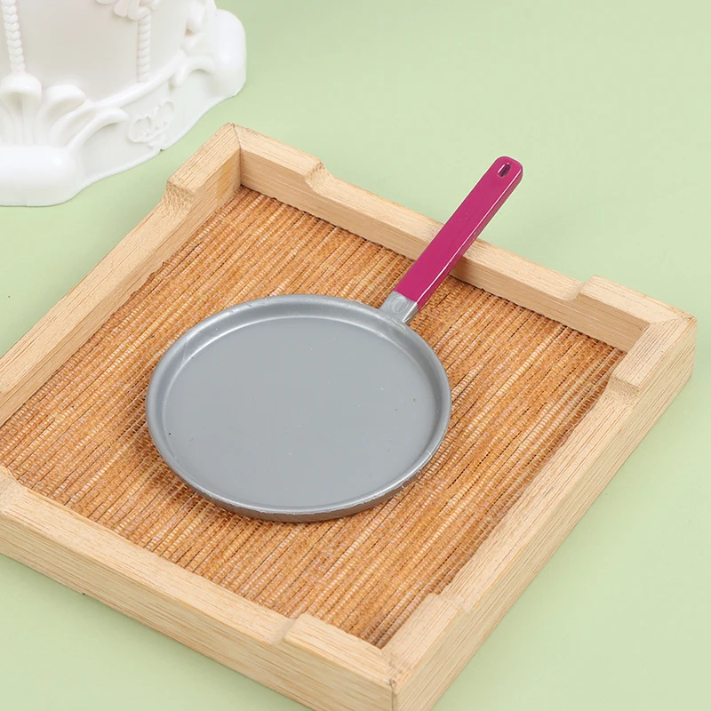 

1pc Mini Frying Pan Model Simulation Saucepan Toys For Doll House Decoration Dollhouse Miniature Accessories