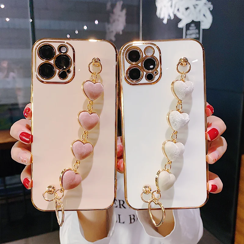 

11 Pro Max Case Luxury Plating Gold Love Heart Hand Bracelet Cover For iPhone 12 Pro Max 8 Plus 7 XR XS X SE 2020 12 Mini Coque