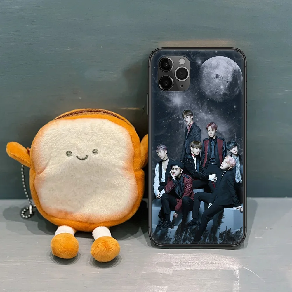 

Bangtan Boys kpop Phone Case Cover Hull For iphone 5 5s se 2020 6 6s 7 8 11 12 mini plus X XS XR PRO MAX black Prime Soft Cover