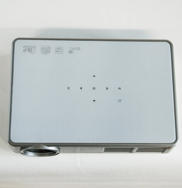 

HTP DLP-600W short throw Portable DLP Projector