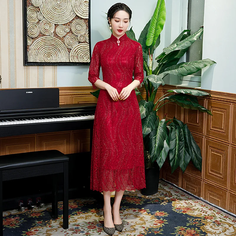 

Красное элегантное пикантное кружевное китайское платье-Ципао для невесты, свадебное платье-Ципао с вышивкой и жемчужными пуговицами, женс...