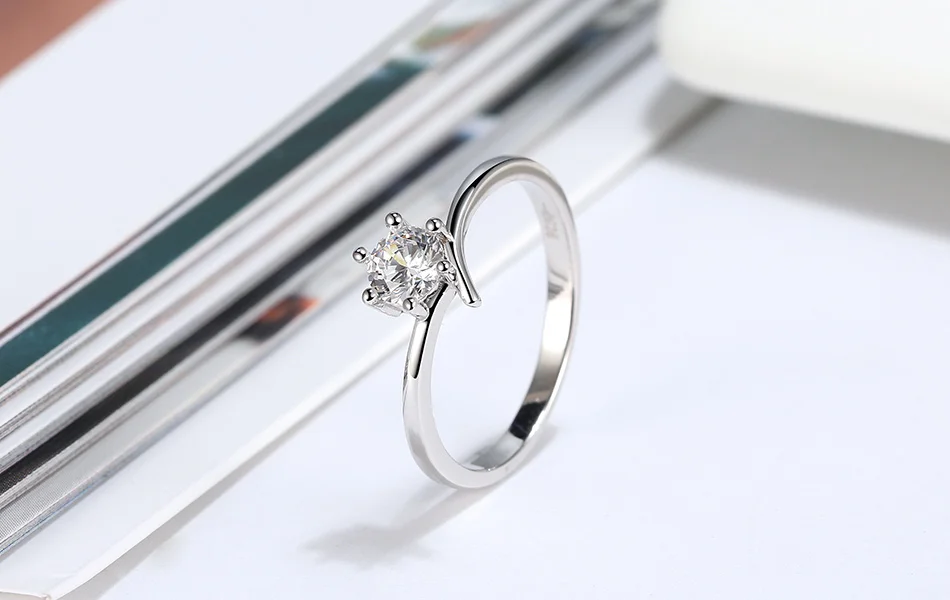 Effie Queen Trendy Female Engagement Rings with Big Crystal Stone AAAA Zircon 925 Silver Finger Ring Jewelry Party Gift BR192