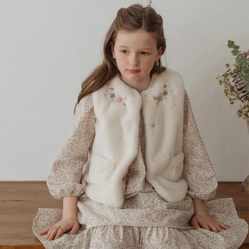 

Бренд EnkeliBB, дизайнерский детский жилет для девочек, красивый цветочный узор и качественные вышитые топы для зимы