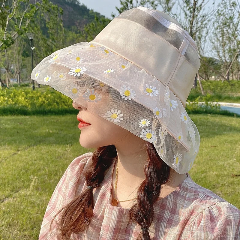

New Fashion Girls Daisy Flower Lace Fisherman Hat Female Summer Thin Section Small Fresh Yarn French Hat Sunscreen Lady Cap