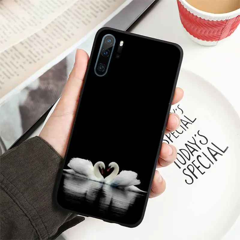 

Graceful white swan Phone Case For Huawei honor Mate P 10 20 30 40 i 9 8 pro x Lite smart 2019 nova 5t luxury capa cover