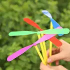 100 шт. детская игрушка с пропеллером в форме стрекозы, ручной толчок, летающий пропеллер, для занятий спортом на открытом воздухе, детская игрушка