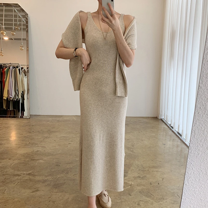 Женское трикотажное платье без рукавов с v-образным вырезом Осеннее однотонное