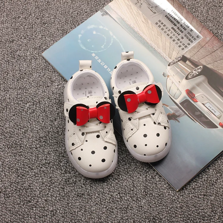 Zapatillas de deporte ligeras para ni&ntilde;os y ni&ntilde;as, zapatos informales con nudo de mariposa y puntos ondulados, zapatos brillantes para beb&eacute;s, novedad de primavera 2022-3