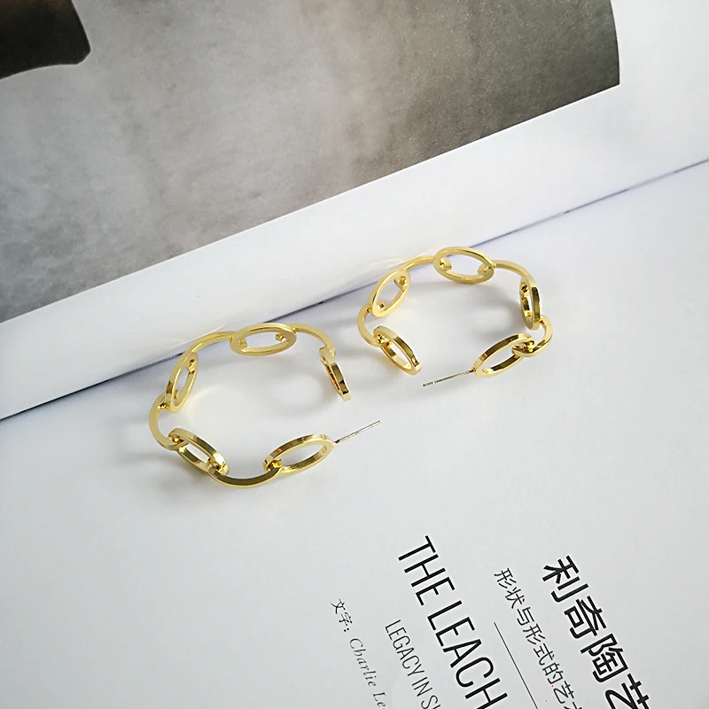 Крупные золотистые серьги-кольца GHIDBK Hyperbole минималистичные большие полые