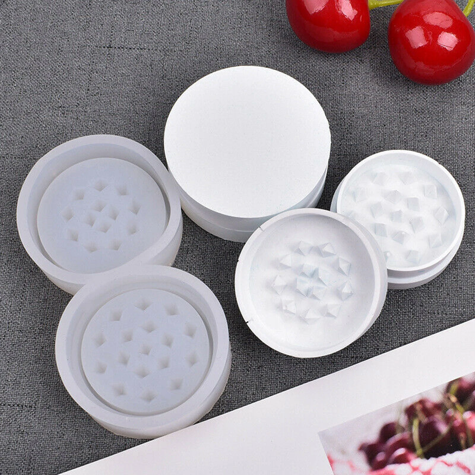 

Grinder Mold 2.36"x0.7"/3.54"x0.7" Handmade Multi-Purpose Silicone Grinding Mould Tools JS23