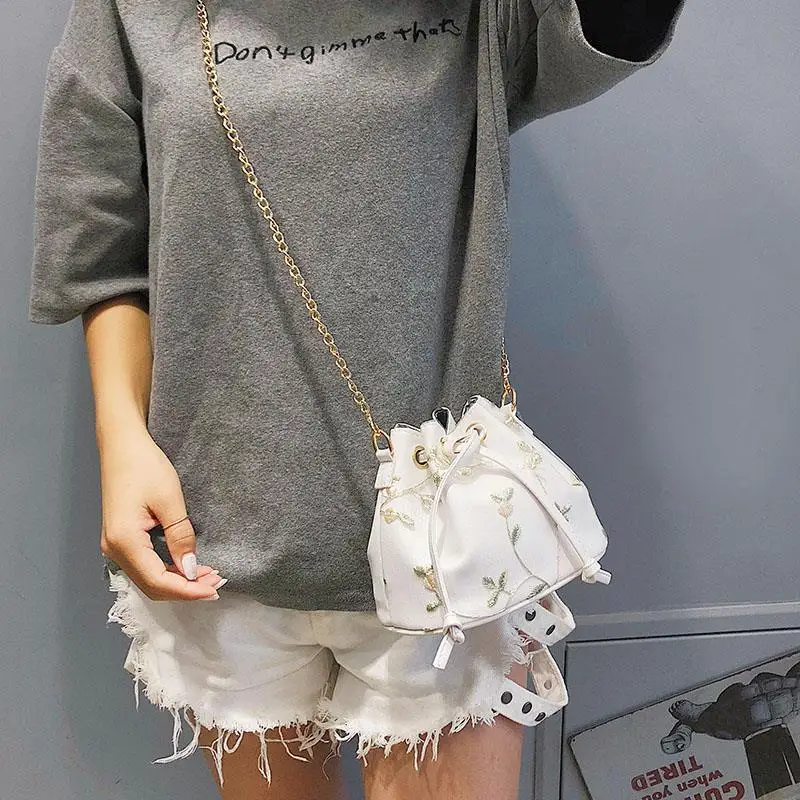 Мини-сумка-ведро с вышивкой женская летняя Новинка 2020 в Корейском стиле