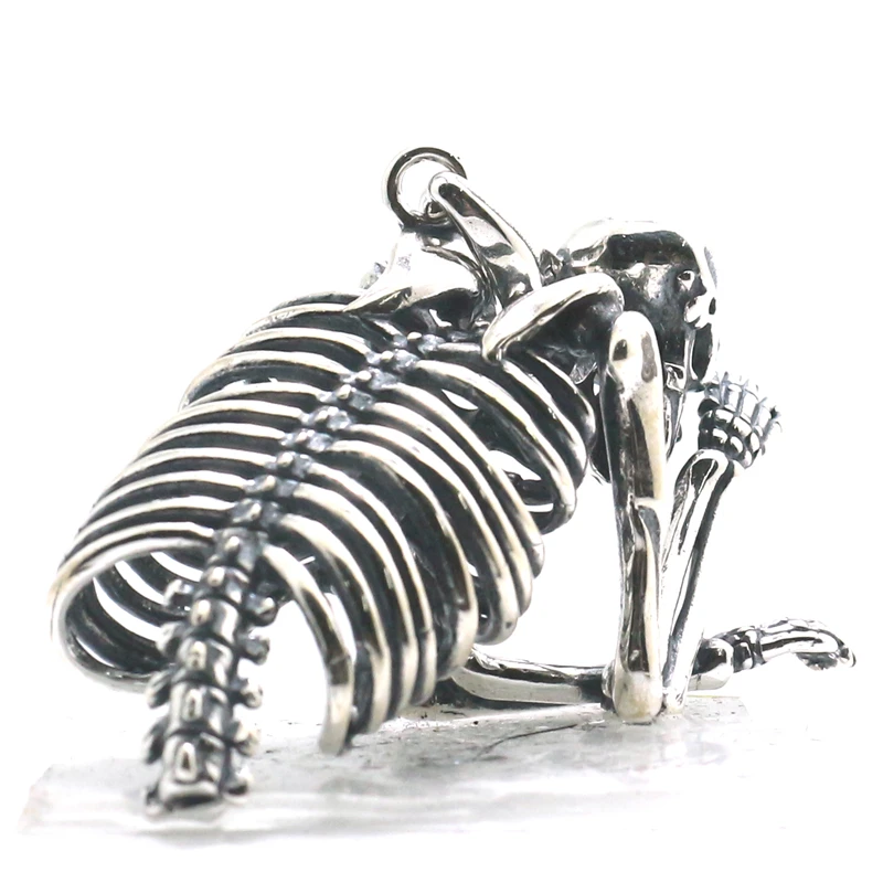 Мужская подвеска в виде черепа из серебра 925 пробы с демоном