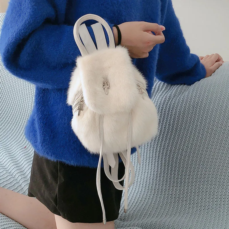 

Winter 2021 Latest Fur Bags,Women′s Handbags,Shoulder Bags,100% Mink Fur Straw Bags,Fashionable High-end Atmosphere