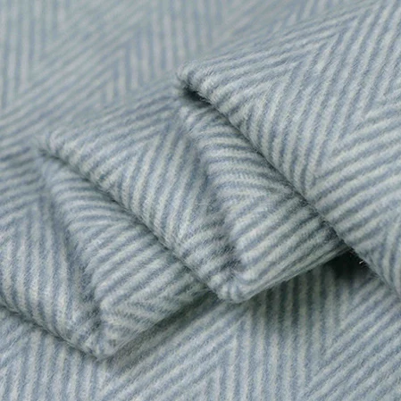 Светло голубая Двусторонняя шерстяная ткань с узором в елочку из шерсти и